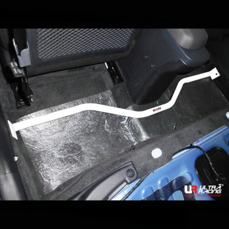 Stebrički Kia Rio 1.4 11+ UltraRacing 2P Room Bar 2086 | race-shop.si