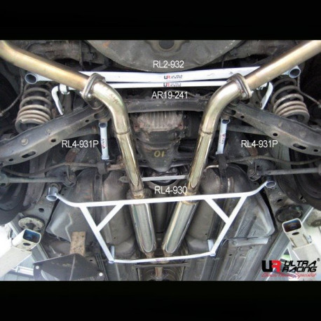 Stebrički Lexus GS400 98-00 UltraRacing 2x2Point Rear Lower Brace 931P | race-shop.si