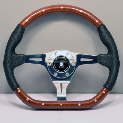 Nardi Kallista "Pagani Zonda" volanski obroč, kombinacija lesa in perforiranega usnja s kromiranimi kraki