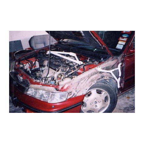 Stebrički Honda Accord 94-97 2D Ultra-R 3-Point Front Upper Strutbar | race-shop.si