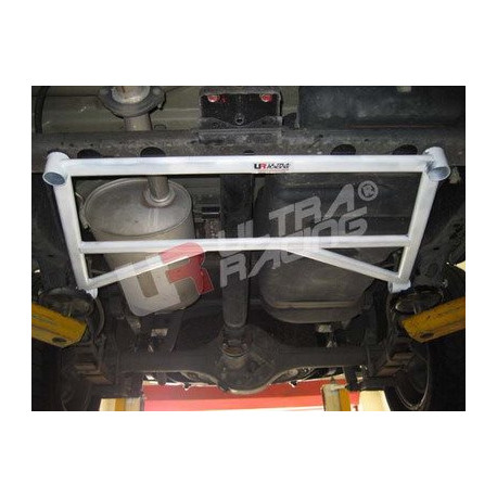 Stebrički Isuzu D-Max 2.5D Auto UltraRacing 4-Point Rear Brace 690 | race-shop.si